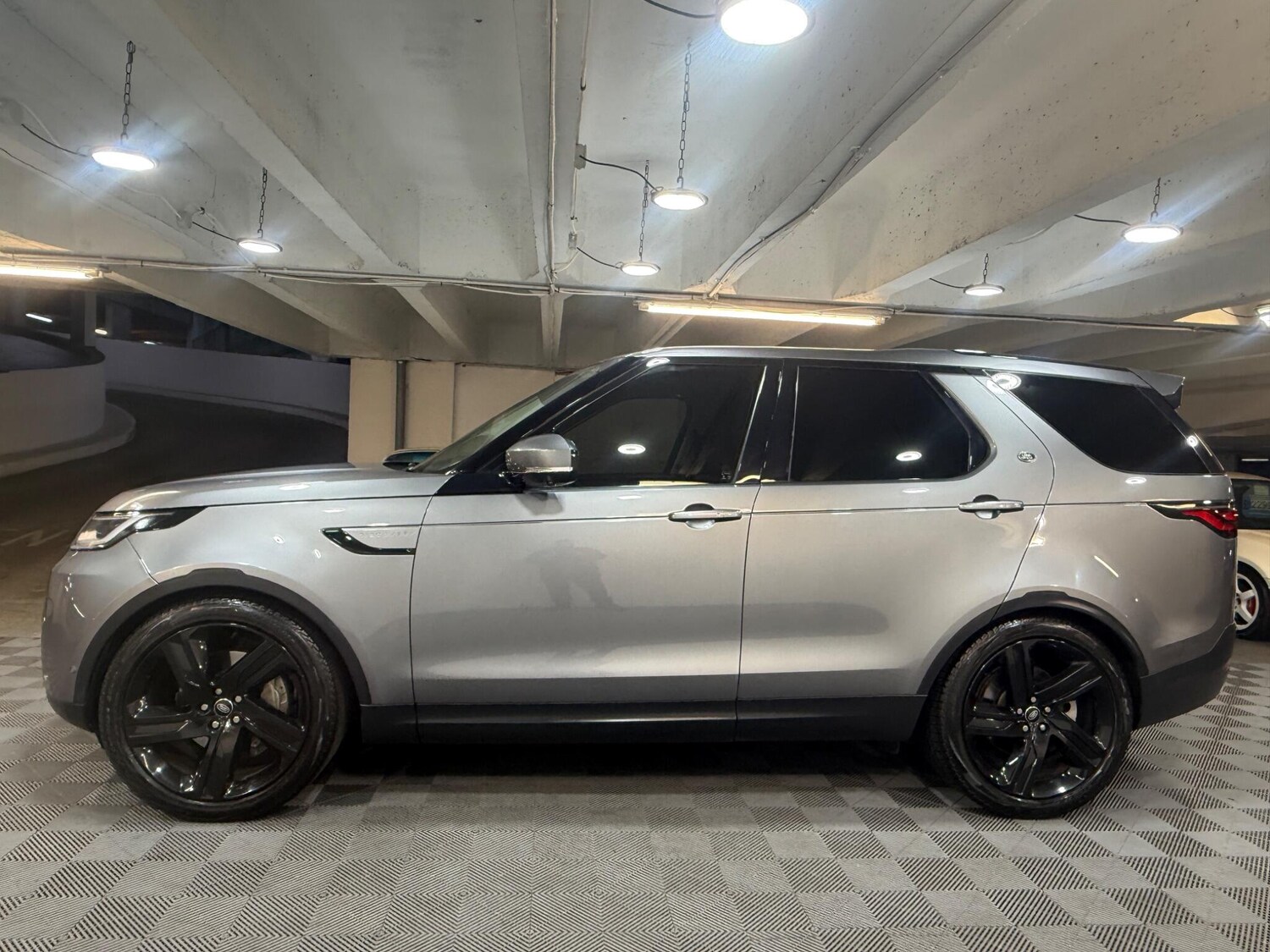 Used Land Rover Discovery for sale - 77753525: Photo 2