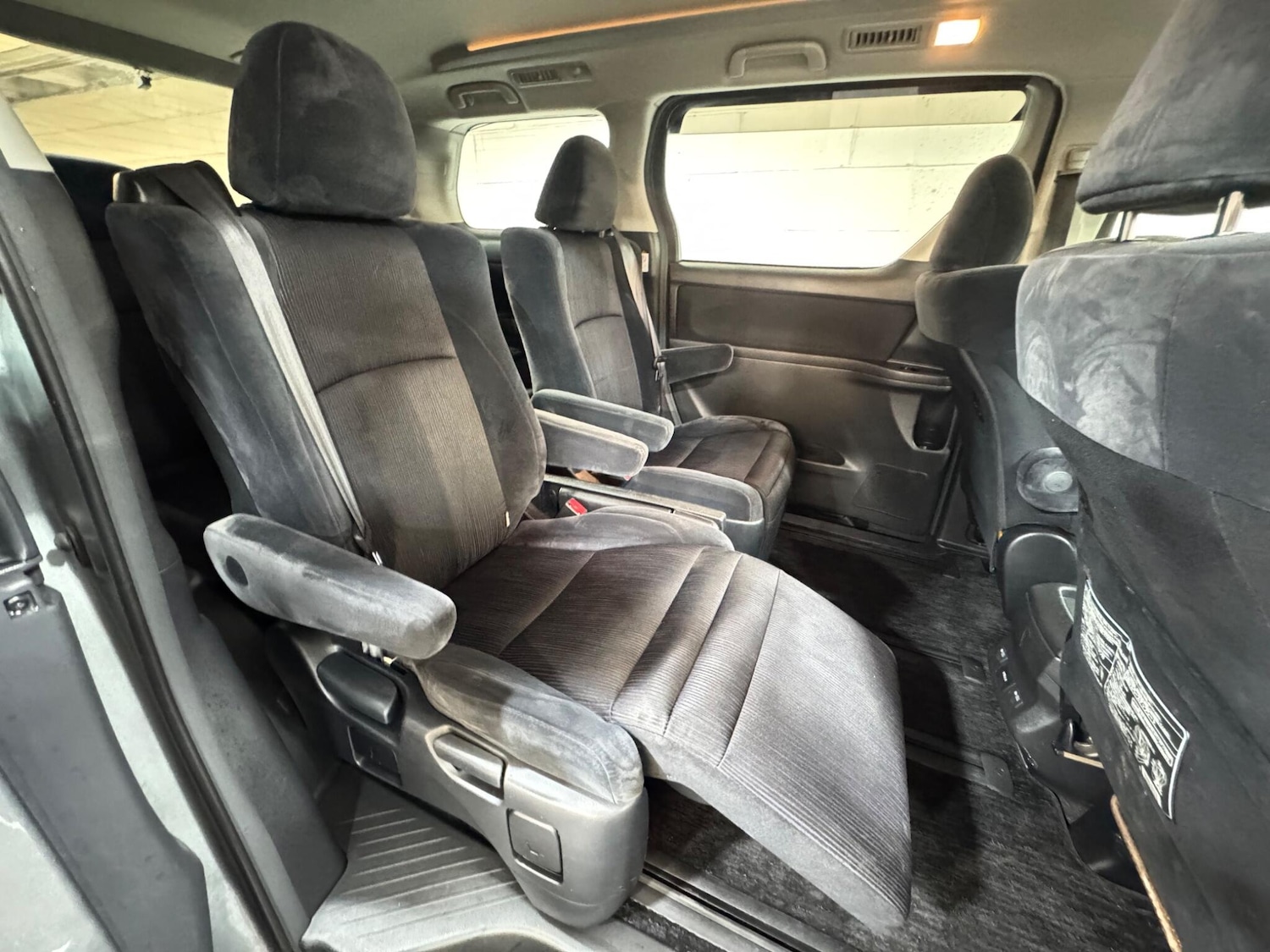 Used Toyota Vellfire for sale - 77352109: Photo 12