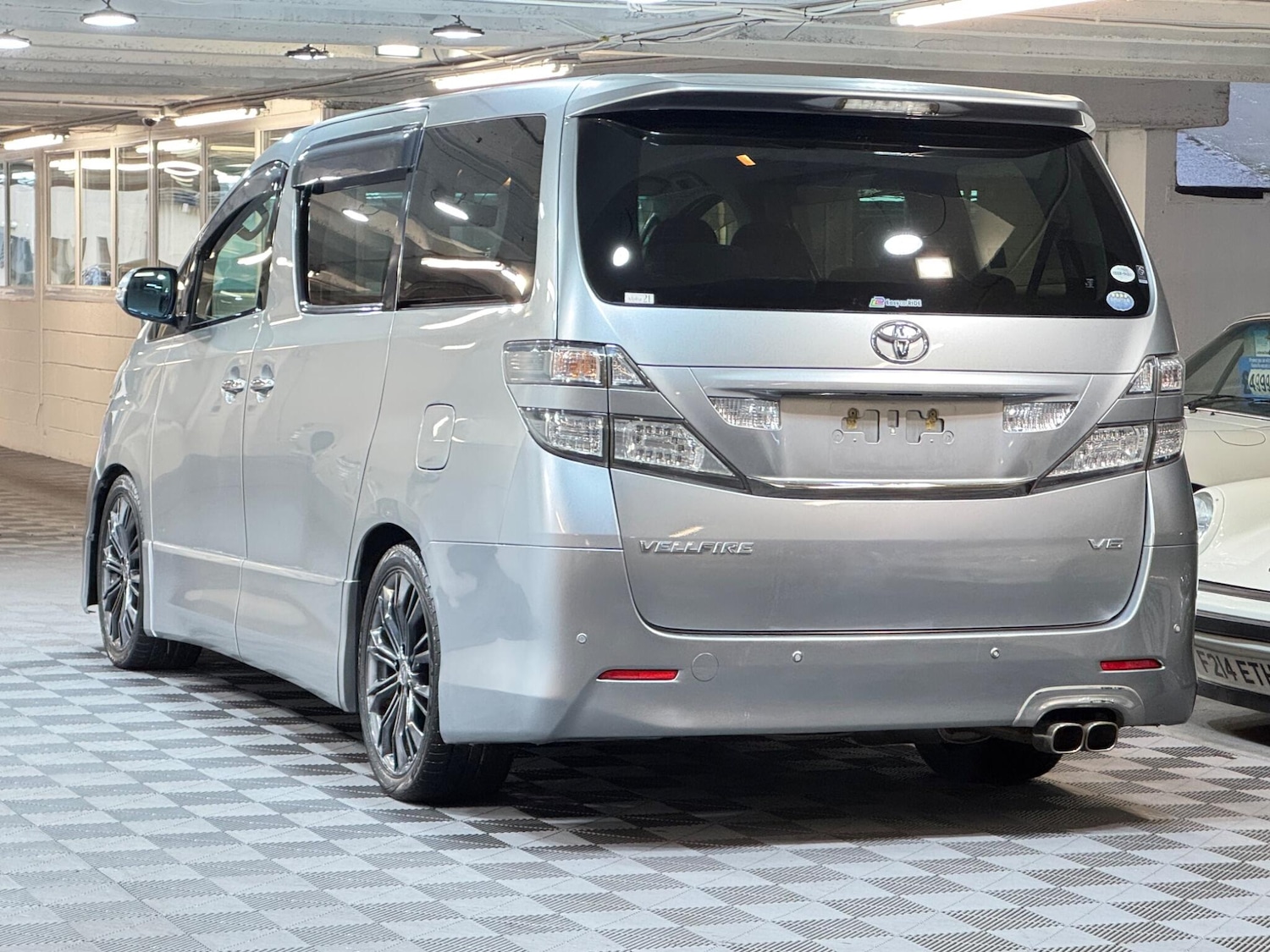 Used Toyota Vellfire for sale - 77352109: Photo 3
