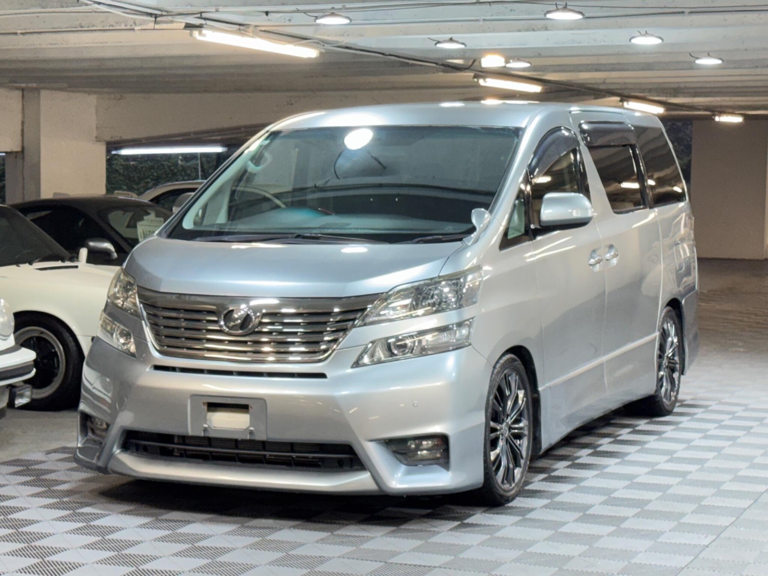 Used Toyota Vellfire for sale - 77352109: Photo 6