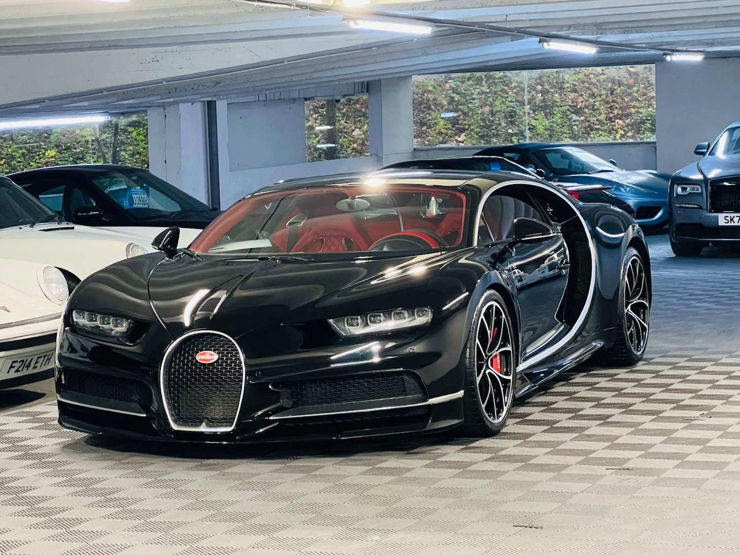 Used Bugatti Chiron for sale - 76995604: Photo 6