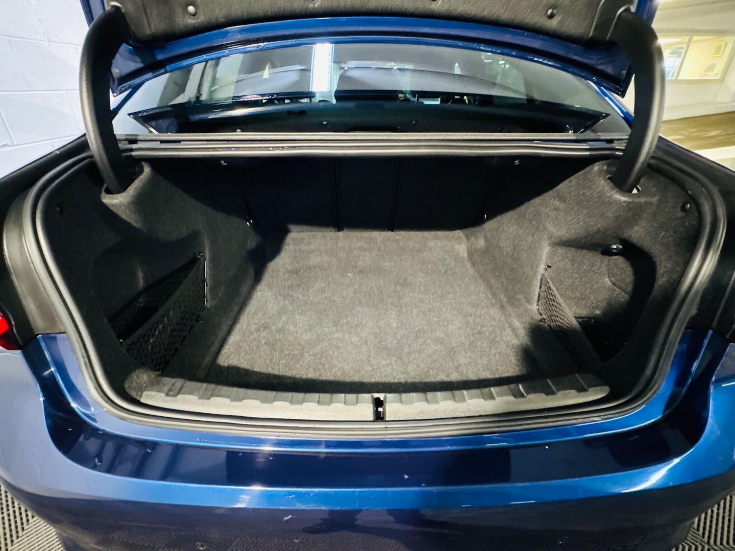 Used BMW 3 Series 2019 for sale - 77040722: Photo 12