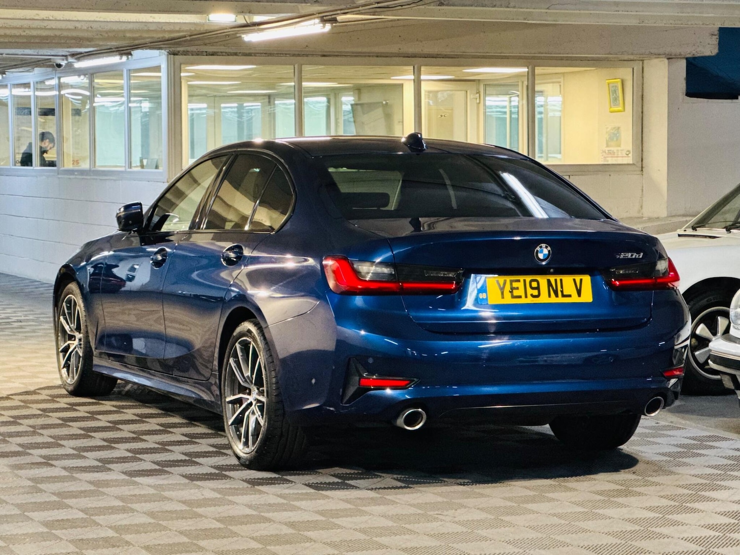 Used BMW 3 Series 2019 for sale - 77040722: Photo 3