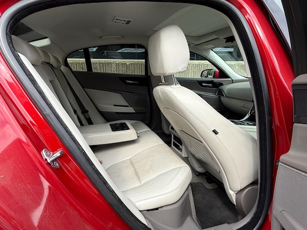 Used Jaguar XE 2016 for sale - 75532856: Photo 11