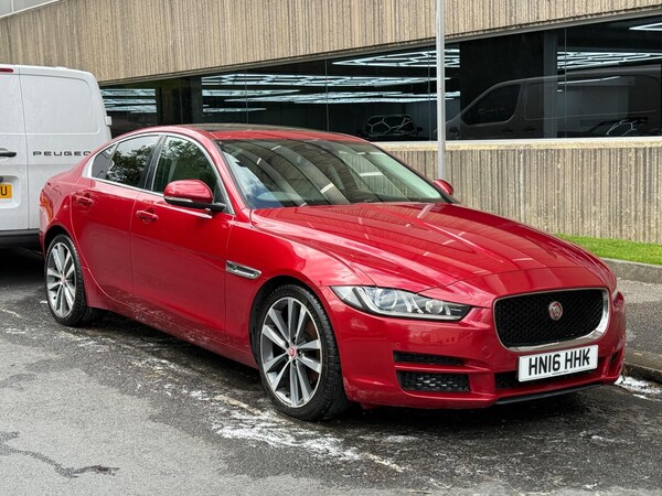 Cheap Jaguar XE (16) - 2.0d Portfolio Auto Euro 6 (s/s) 4dr for sale in Keighley, West Yorkshire