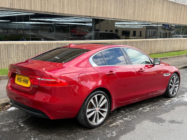 Used Jaguar XE 2016 for sale - 75532856: Photo 4