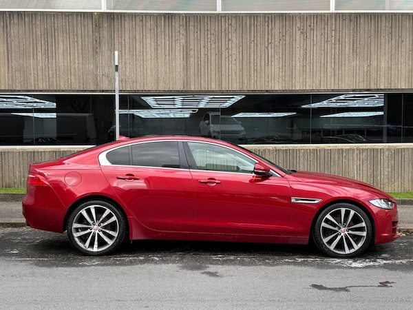 Used Jaguar XE 2016 for sale - 75532856: Photo 5