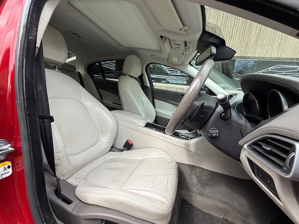 Used Jaguar XE 2016 for sale - 75532856: Photo 7