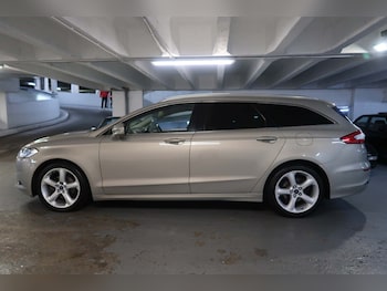 Used Ford Mondeo 2016 for sale - 76988129: Photo
