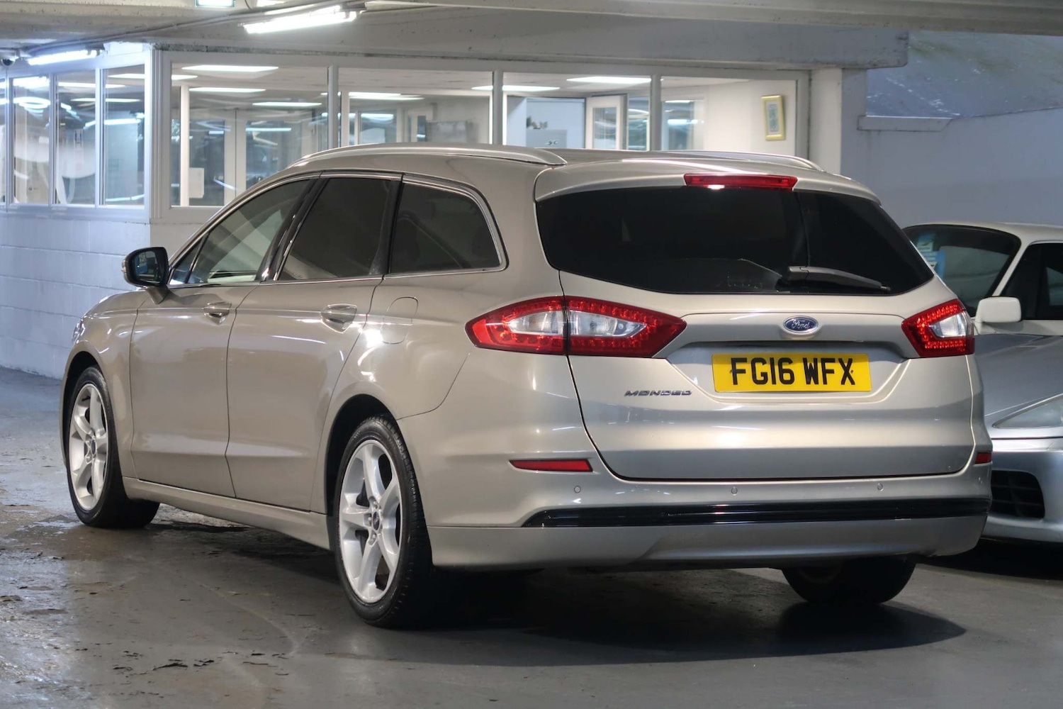 Used Ford Mondeo 2016 for sale - 76988129: Photo 3
