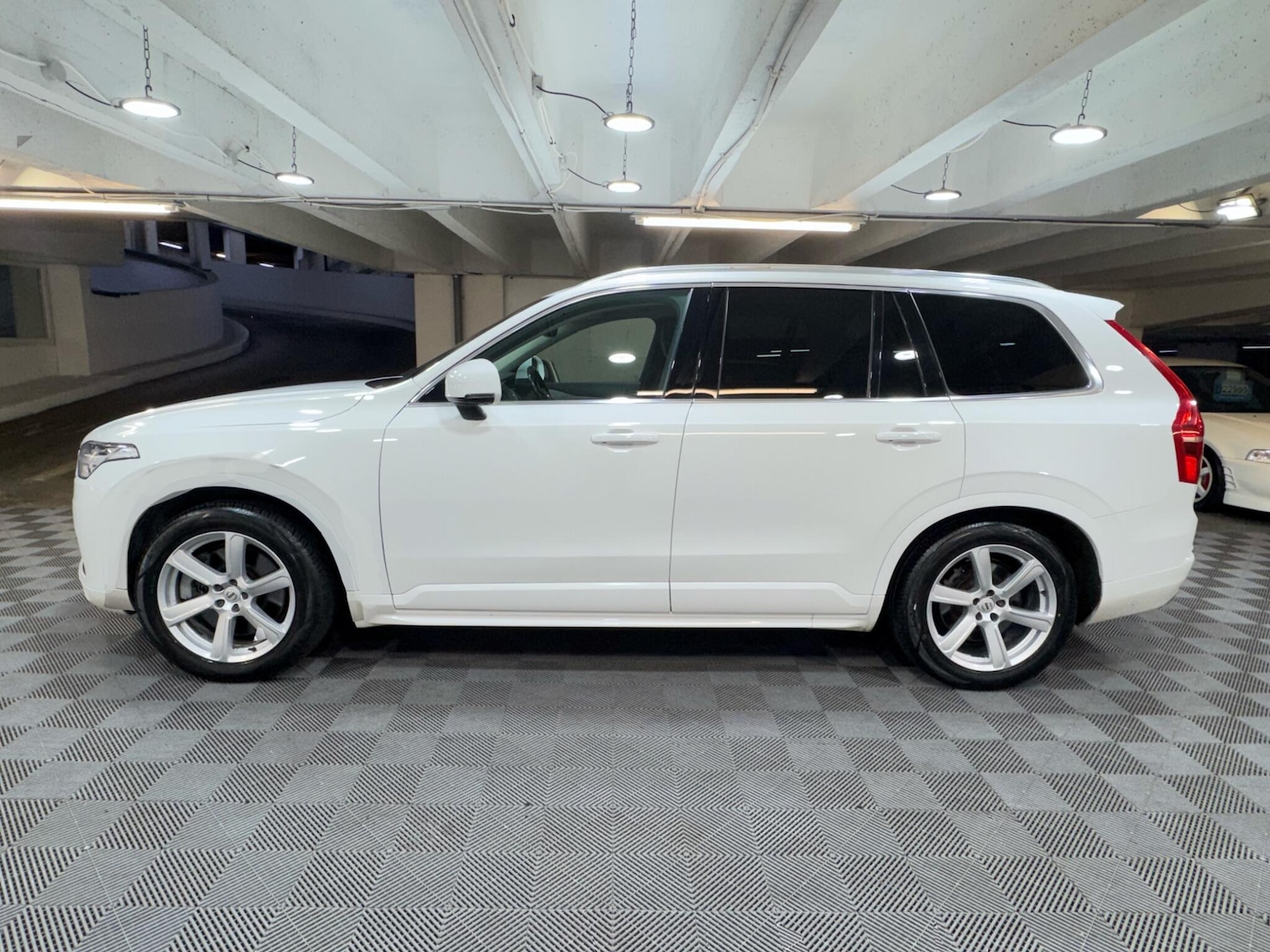 Used Volvo XC90 2020 for sale - 77824534: Photo 2