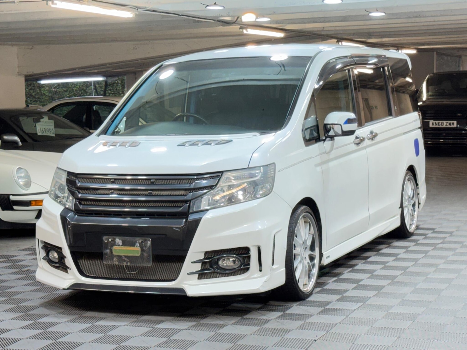 Used Honda Stepwagon for sale - 77344343: Photo 6