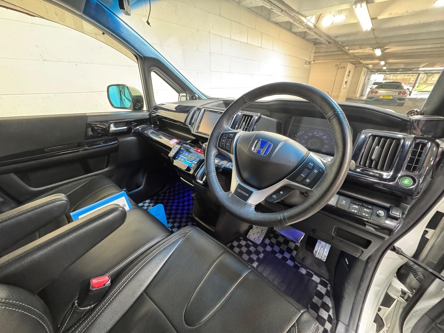 Used Honda Stepwagon for sale - 77344343: Photo 8