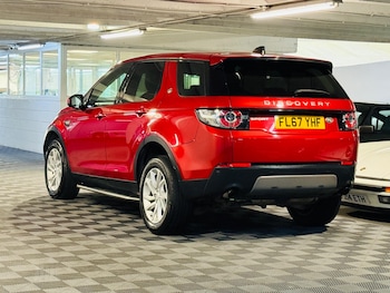 Used Land Rover Discovery Sport 2017 for sale - 76476422: Photo