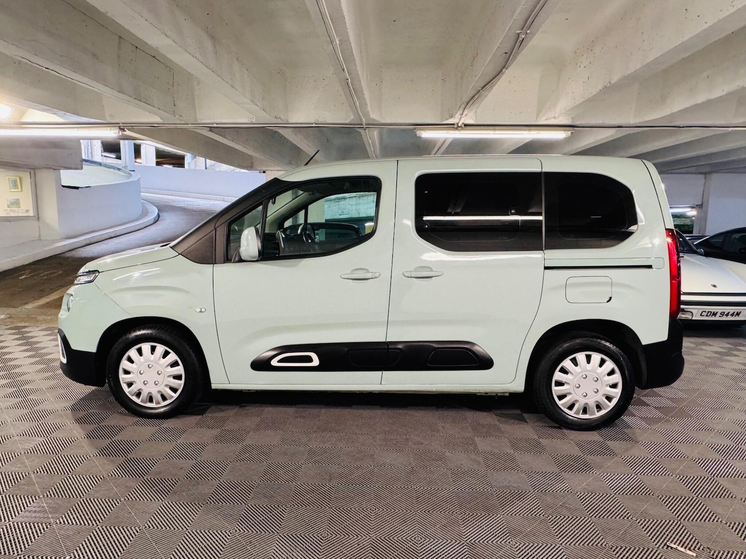 Used Citroen Berlingo 2019 for sale - 76988610: Photo 2