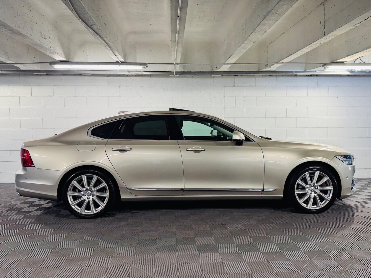Used Volvo S90 2017 for sale - 75506772: Photo 5