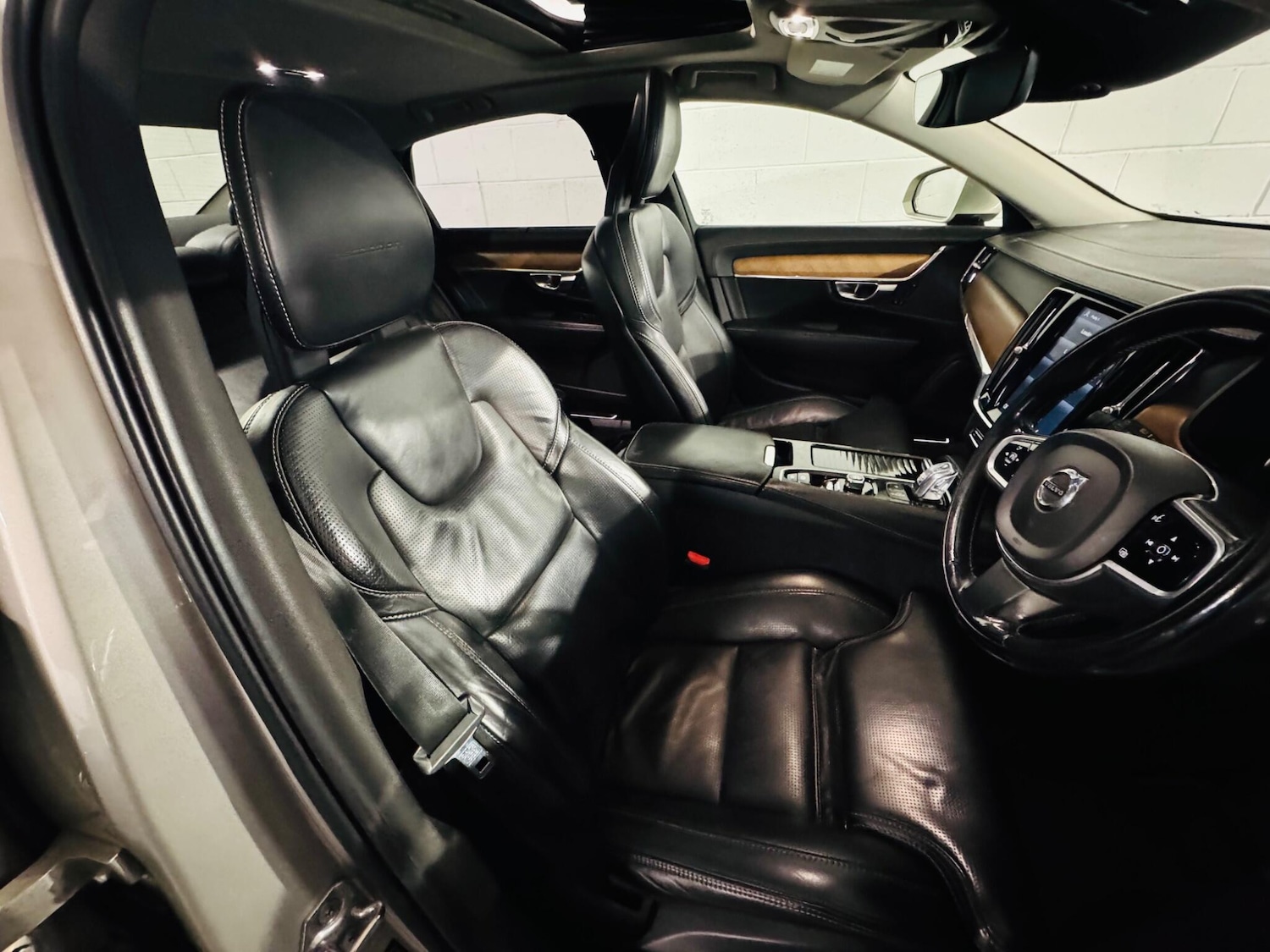 Used Volvo S90 2017 for sale - 75506772: Photo 7