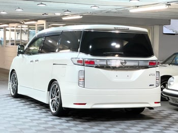 Used Nissan Elgrand 2012 for sale - 77351583: Photo