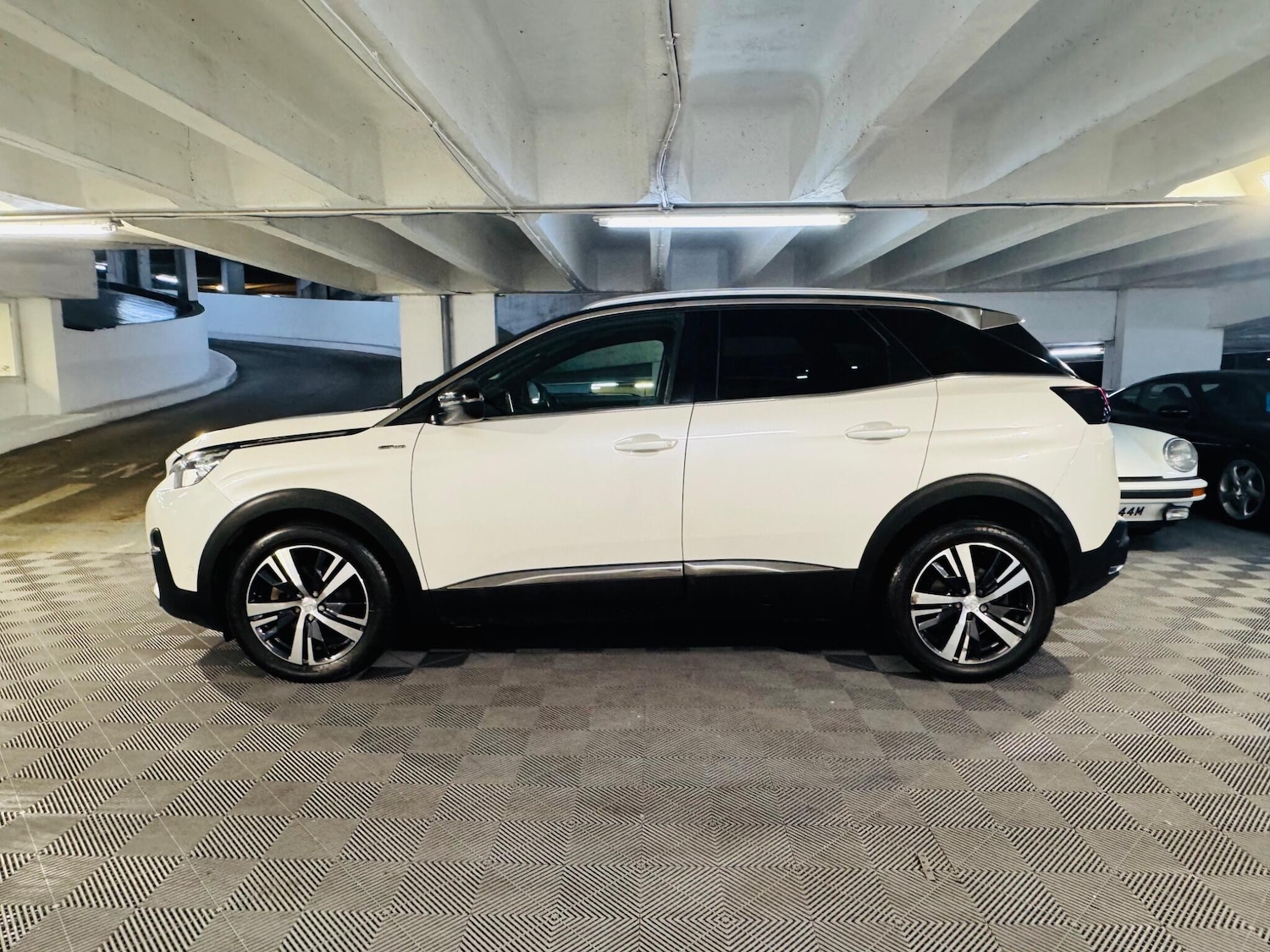 Used Peugeot 3008 2018 for sale - 76399139: Photo 2