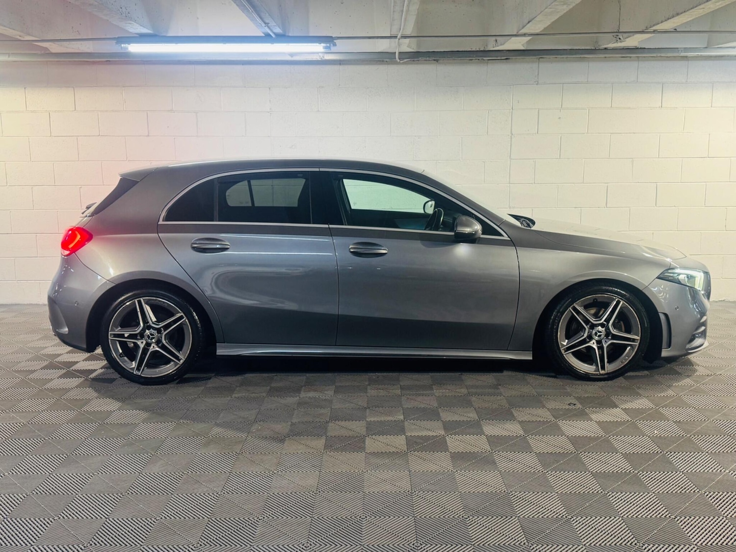 Used Mercedes-Benz A-Class 2019 for sale - 76823518: Photo 5