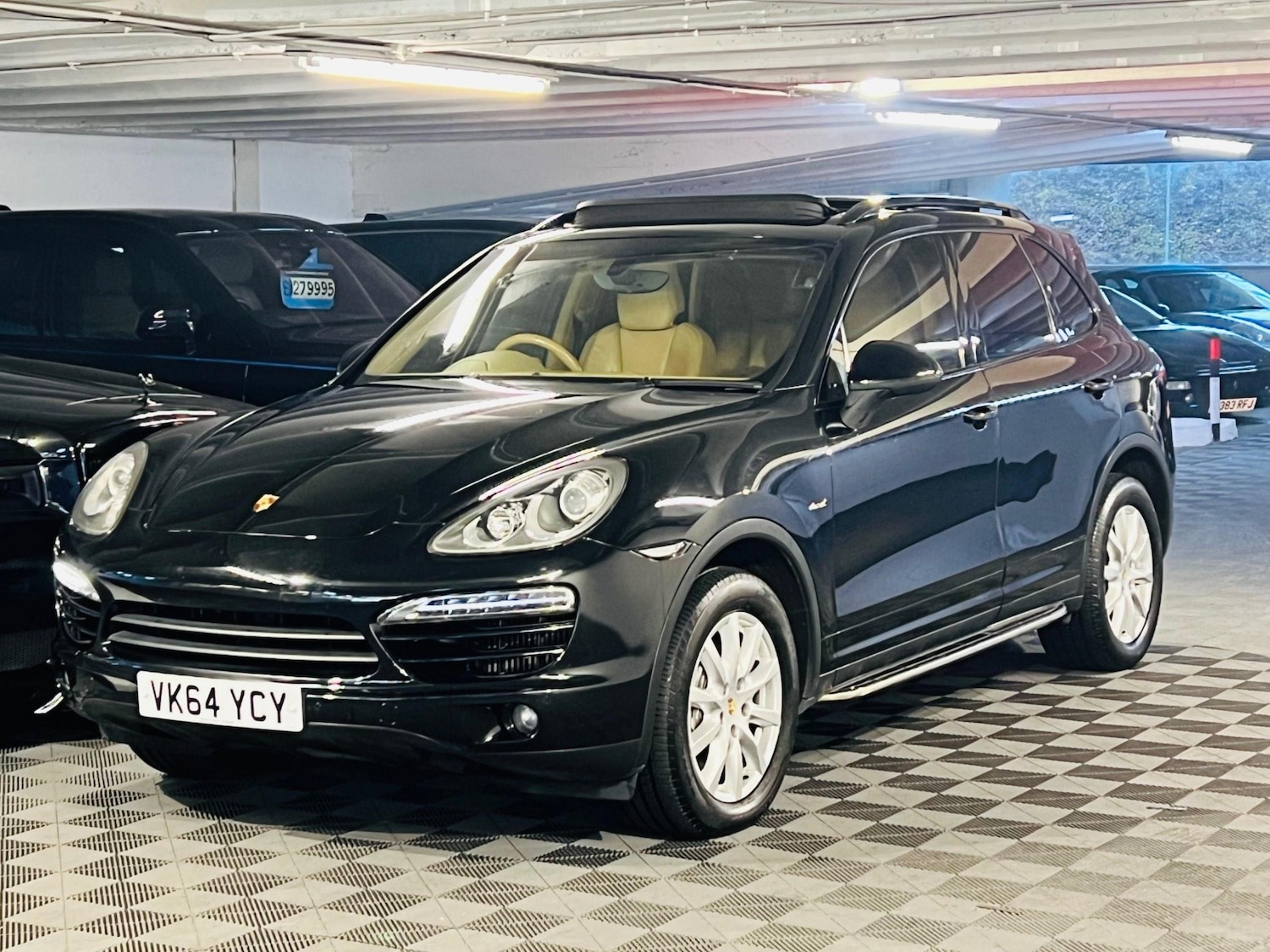 Used Porsche Cayenne 2014 for sale - 76993218: Photo 6