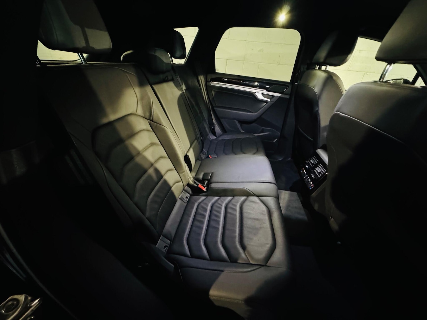 Used Volkswagen Touareg 2019 for sale - 76359989: Photo 10