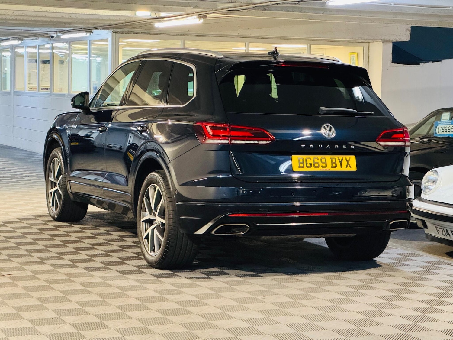 Used Volkswagen Touareg 2019 for sale - 76359989: Photo 3