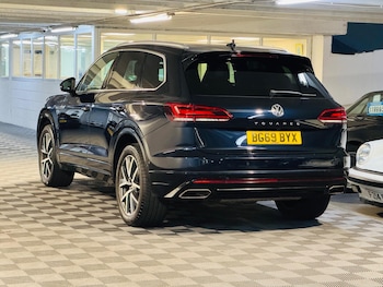 Used Volkswagen Touareg 2019 for sale - 76359989: Photo
