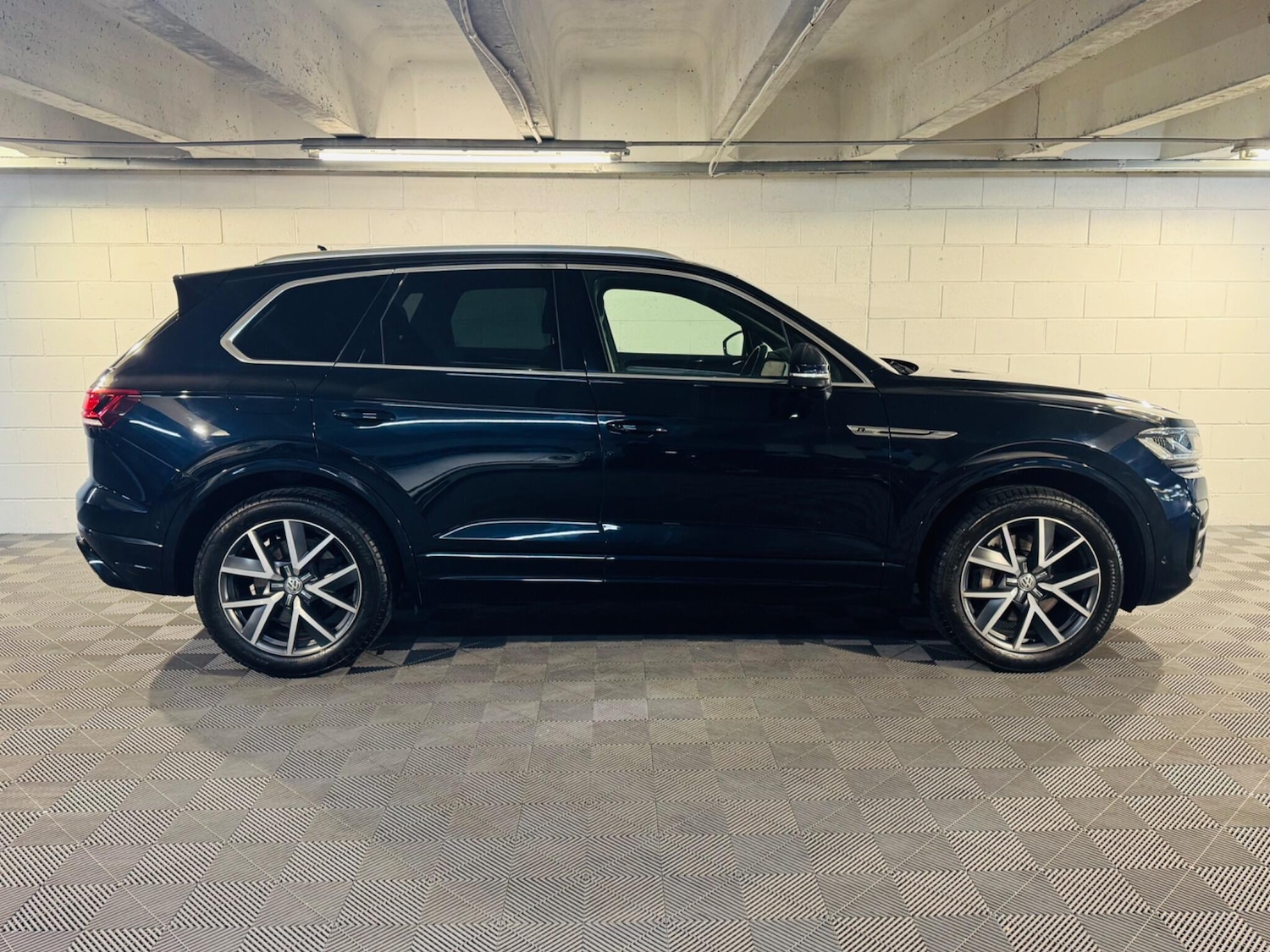 Used Volkswagen Touareg 2019 for sale - 76359989: Photo 5