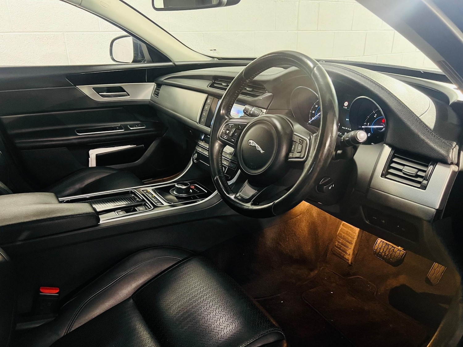 Used Jaguar XF 2016 for sale - 76994346: Photo 12