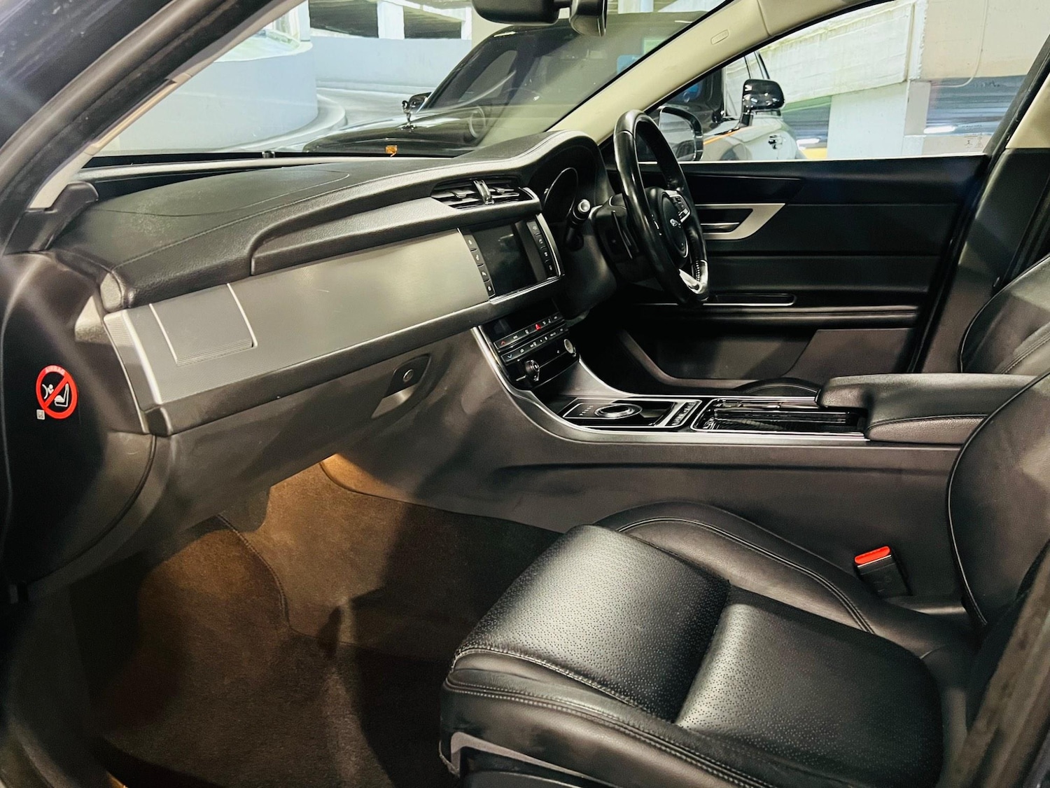 Used Jaguar XF 2016 for sale - 76994346: Photo 8