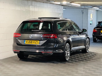 Used Volkswagen Passat 2018 for sale - 75939946: Photo