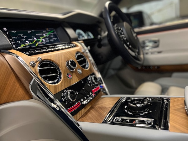 Used Rolls-Royce Cullinan 2018 for sale - 73277565: Photo 18