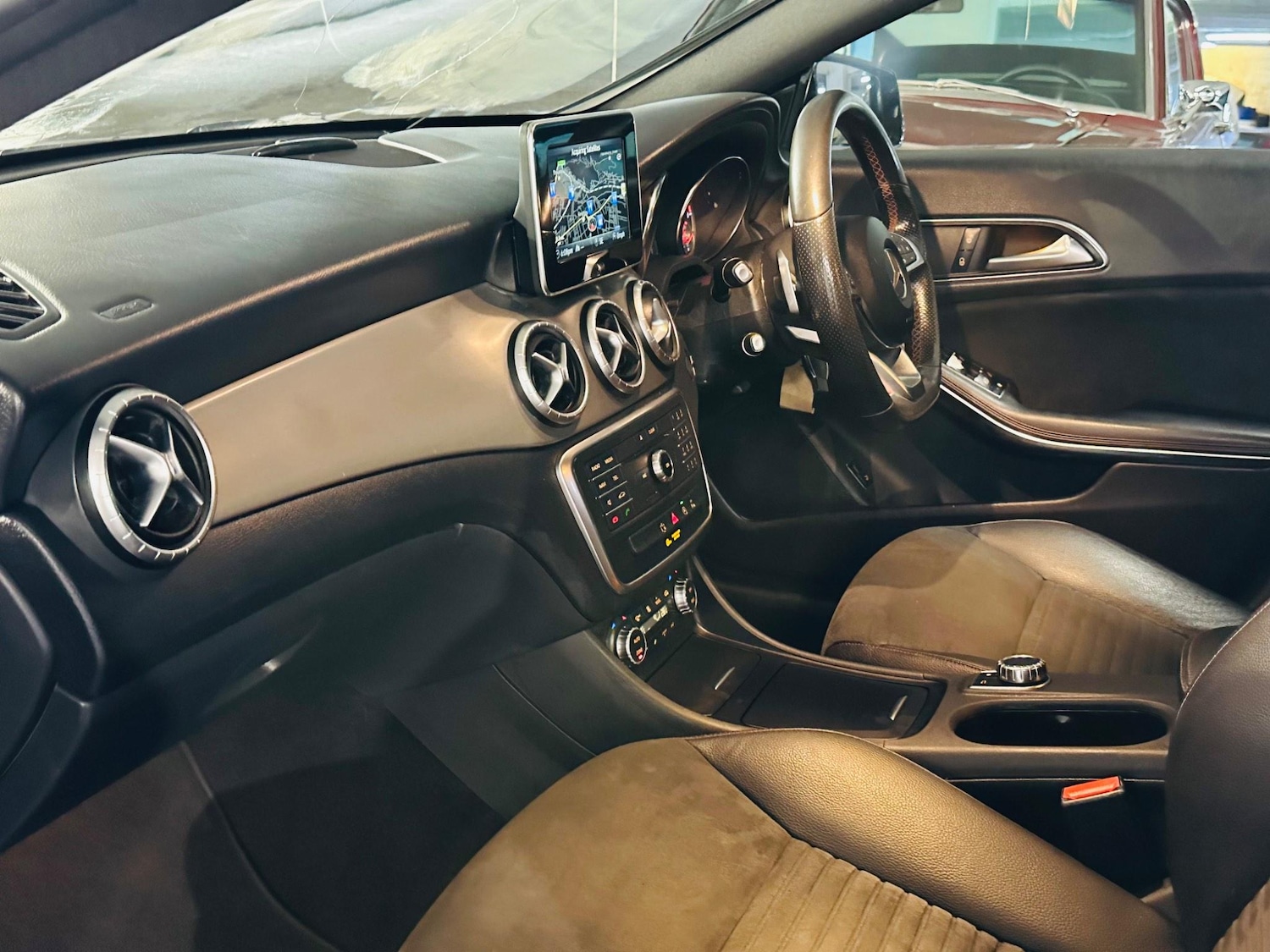 Used Mercedes-Benz CLA 2015 for sale - 76990909: Photo 9