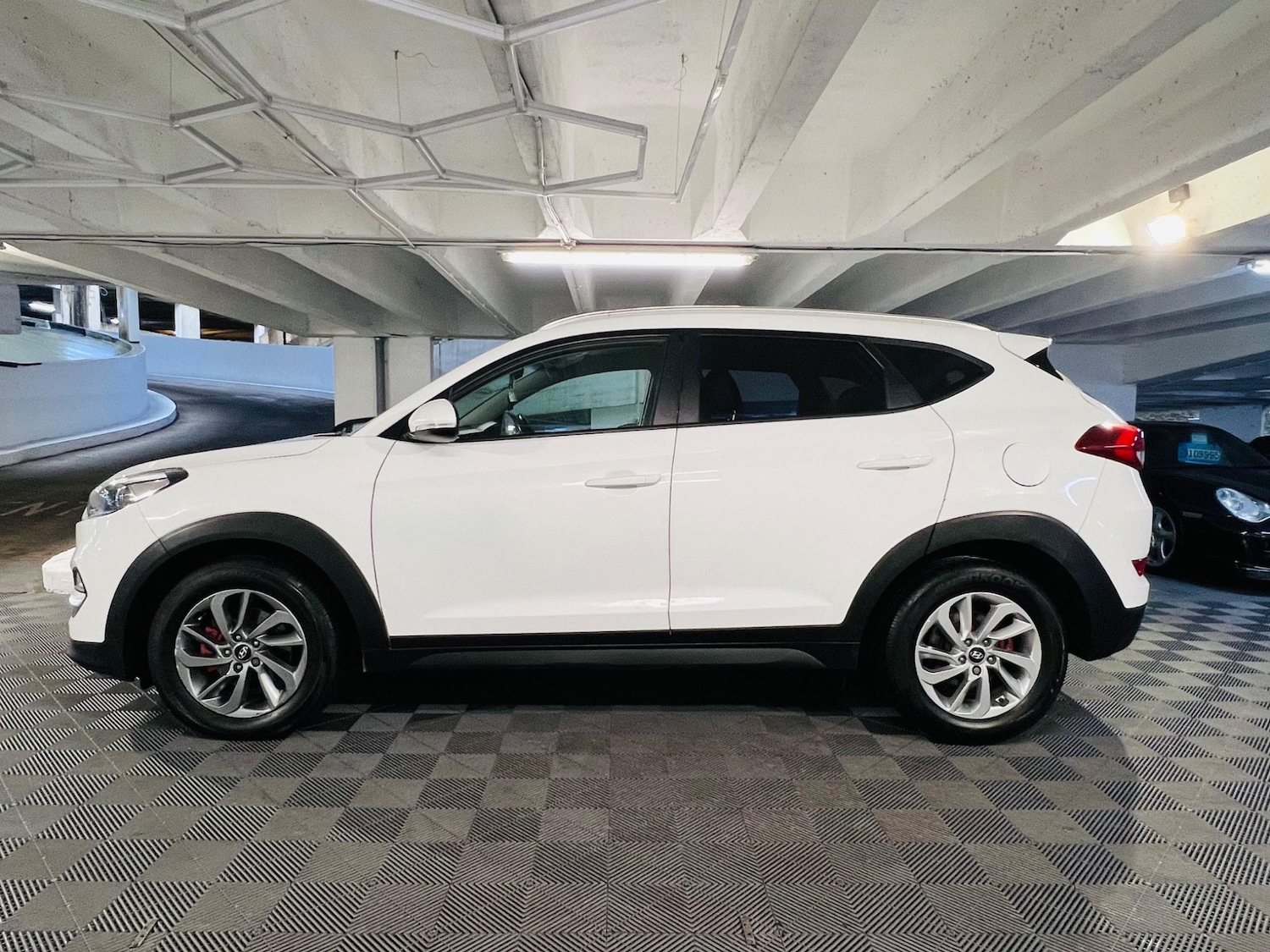 Used Hyundai TUCSON for sale - 76996658: Photo 2