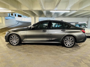 Used BMW 3 Series 2021 for sale - 76802228: Photo