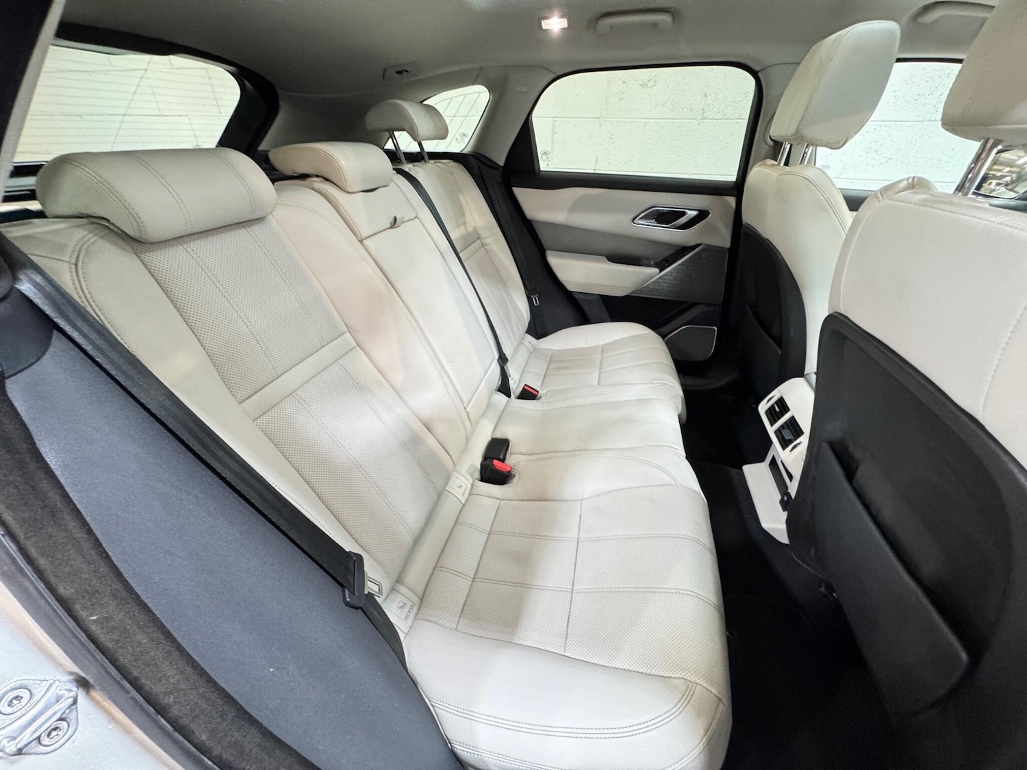 Used Land Rover Range Rover Velar 2017 for sale - 78157493: Photo 12