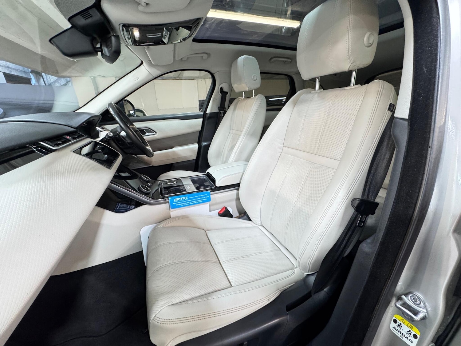 Used Land Rover Range Rover Velar 2017 for sale - 78157493: Photo 9