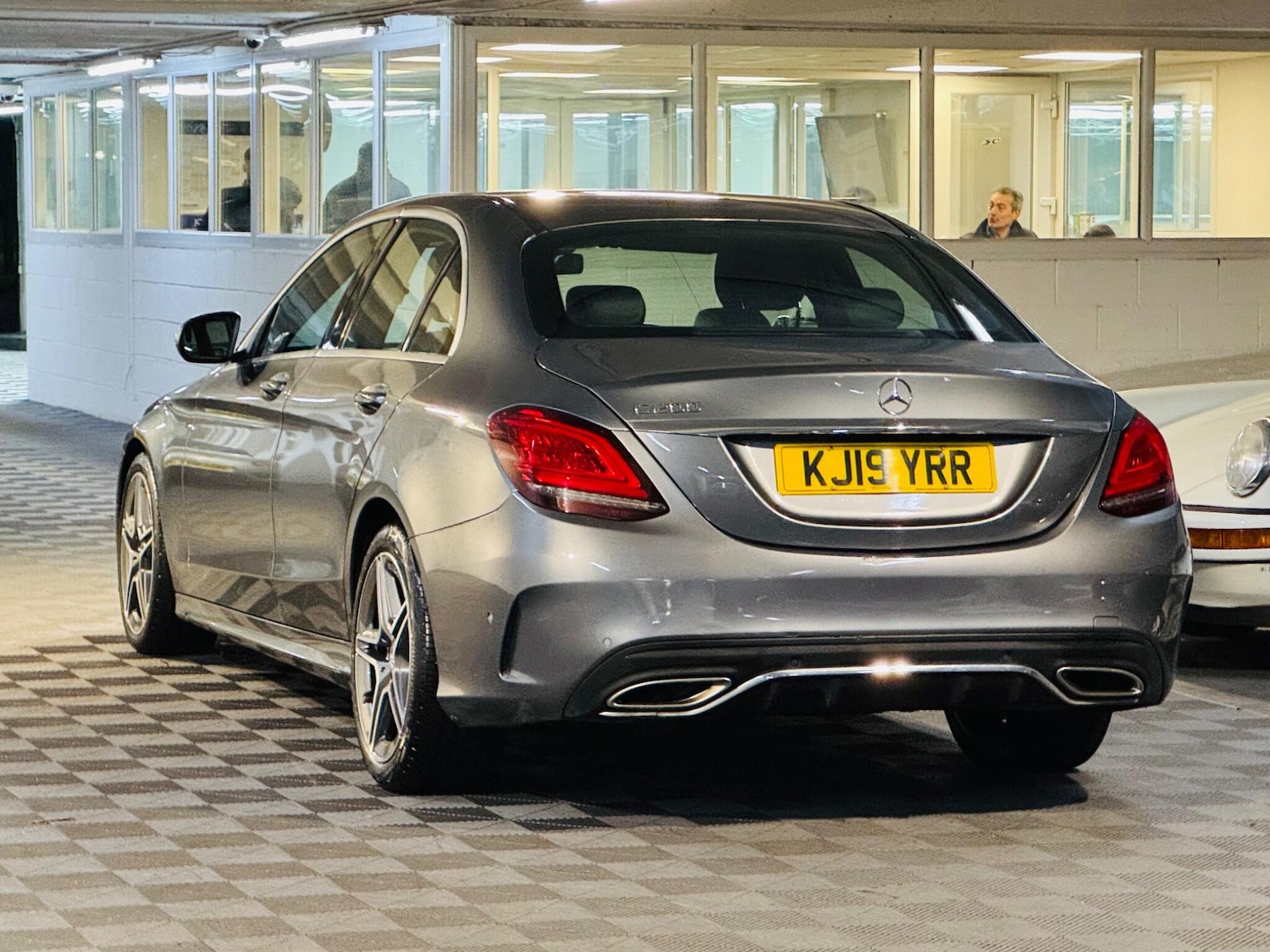 Used Mercedes-Benz C Class 2019 for sale - 77144313: Photo 3