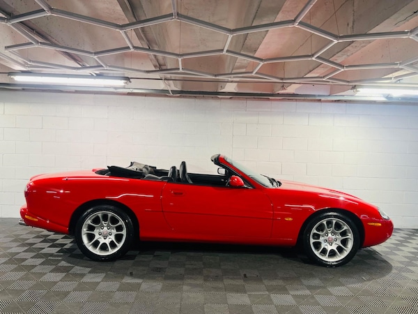 Used Jaguar XKR 1999 for sale - 73133517: Photo 5