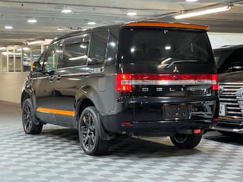 Used Mitsubishi Delica 2017 for sale - 79576412: Photo