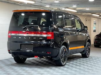 Used Mitsubishi Delica 2017 for sale - 79576412: Photo