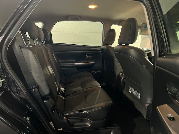 Used Toyota Prius+ 2015 for sale - 74690925: Photo 11