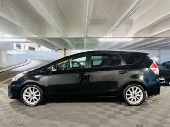 Used Toyota Prius+ 2015 for sale - 74690925: Photo