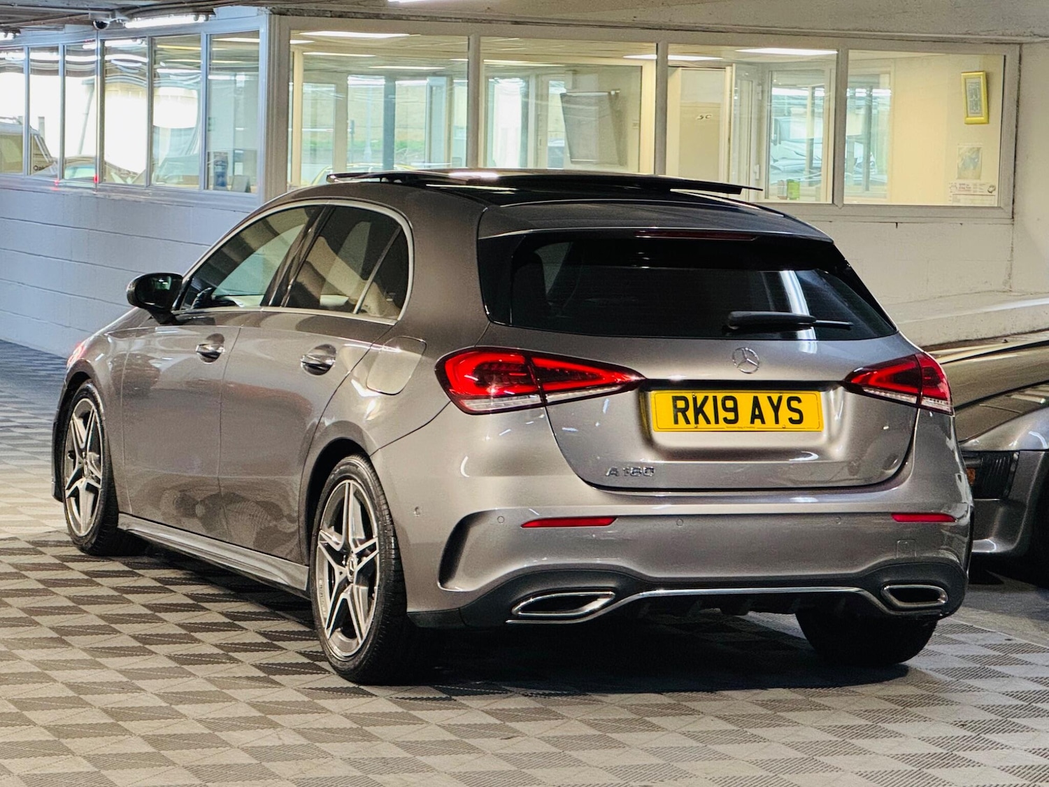 Used Mercedes-Benz A-Class 2019 for sale - 76988422: Photo 3