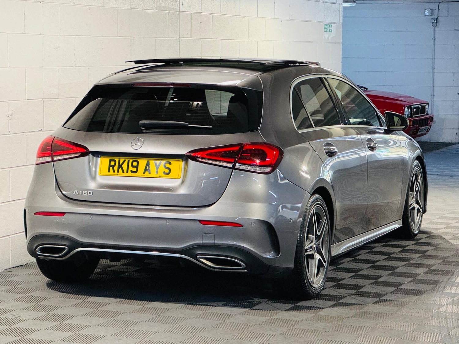 Used Mercedes-Benz A-Class 2019 for sale - 76988422: Photo 4