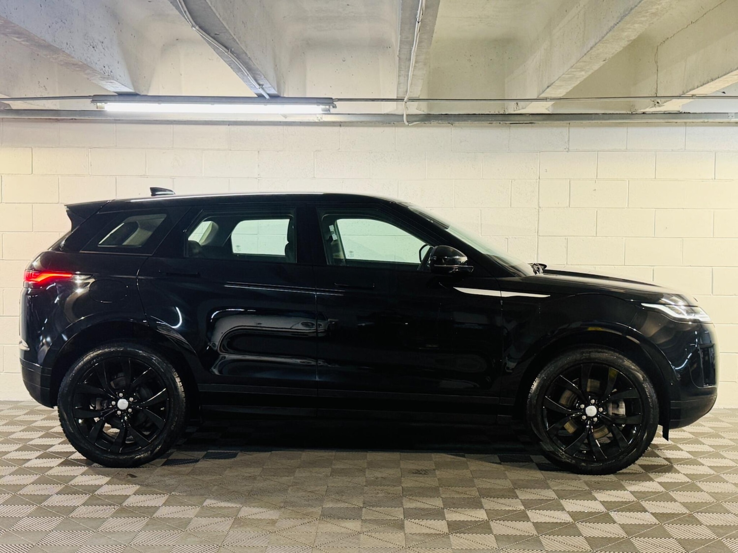 Used Land Rover Range Rover Evoque 2019 for sale - 76991388: Photo 5