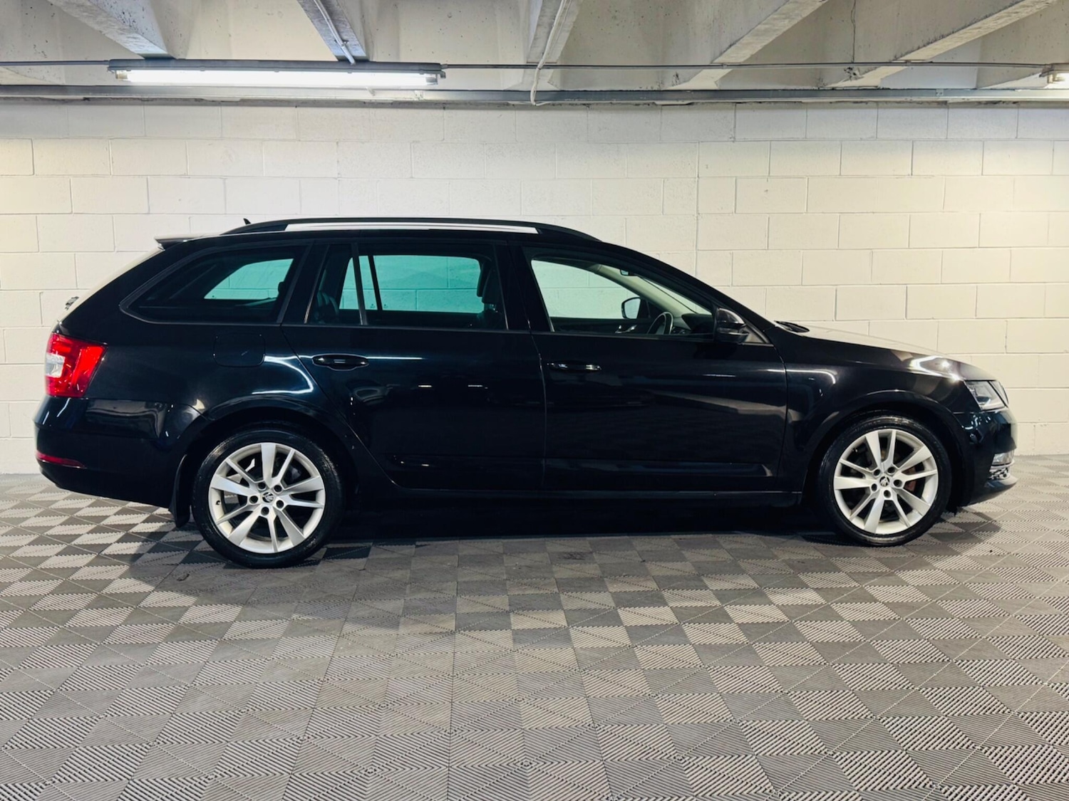 Used Skoda Octavia 2017 for sale - 76714131: Photo 5