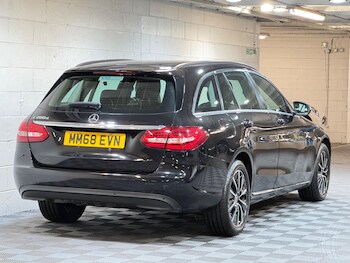 Used Mercedes-Benz C Class 2019 for sale - 77783171: Photo