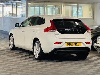 Used Volvo V40 2018 for sale - 75577320: Photo